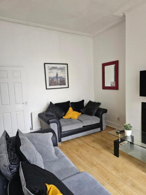 Spacious Apartment Anfield